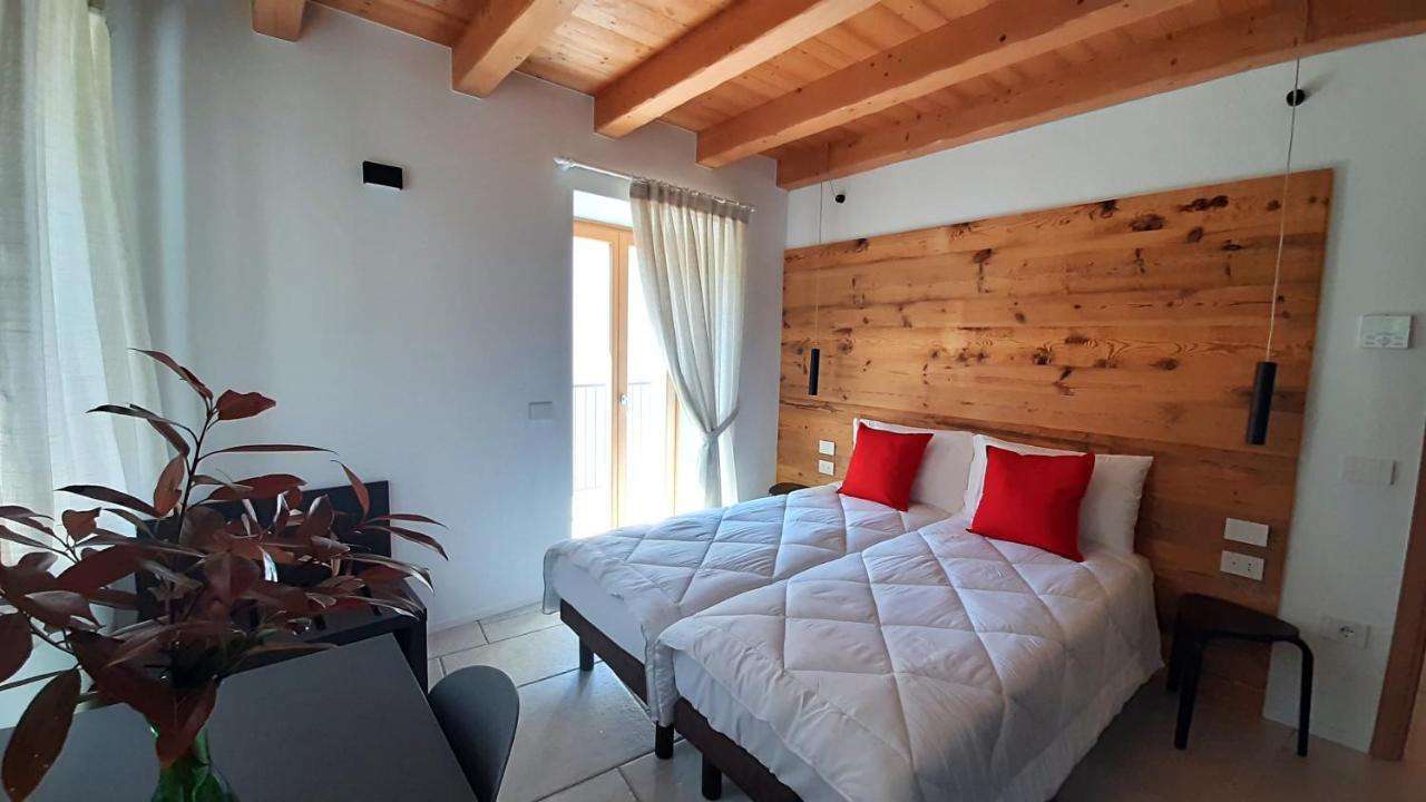 Garda Baldo Apartments_Vivaldi 토르볼레 외부 사진