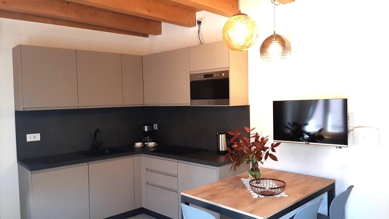 Garda Baldo Apartments_Vivaldi 토르볼레 외부 사진